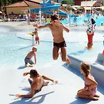 Trasimeno Glamping キャンプ場 マジョーネ
