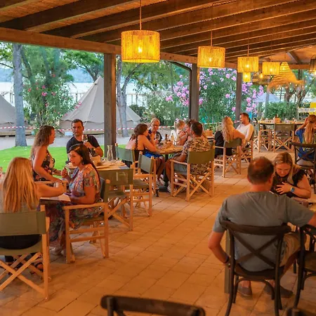 キャンプ場 Trasimeno Glamping マジョーネ
