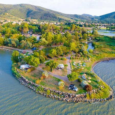 Trasimeno Glamping キャンプ場 マジョーネ